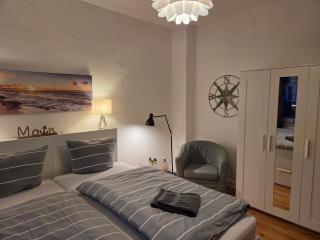 Race Yacht White Line - 5