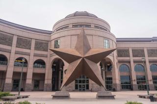 Posh & Serene 2BR w Private Patio - Austin - 3