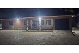 Alfred Villas Gulu, Uganda - 8