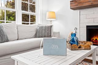 Blue Pearl Beach House - Walk to Beach Pools & More - 9