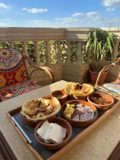 Three Pyramids Mystery Hotel - 3