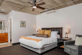 Charming Appleton Condo Downtown Modern Loft - 5