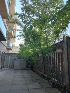 Large 2bdr 2wshr, private terrace, gym, sauna, garage - 3