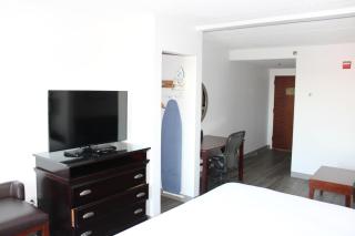 Comfort Suites Dulles Airport - 2