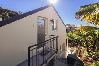 Romantic Seaview Wine House in Madeira - 4