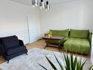 Central Family Apt 70 m2 with free Parking & Private Entrance - 7