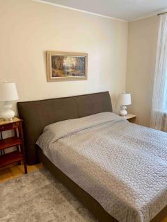 Central Family Apt 70 m2 with free Parking & Private Entrance - 4