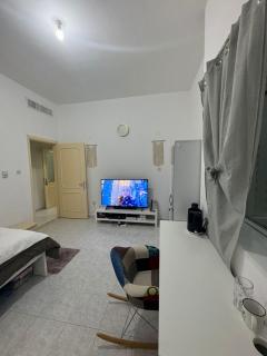 Cozy Room For Rent - 8