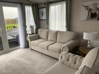 Caravan Number 16 - 4