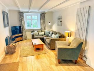 Cornwall Coastal Cottage - Beautiful & Stunning - 0