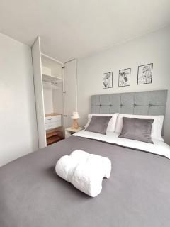 Miraflores - Dormitorio en Departamento compartido Baño Exclusivo Externo - 0