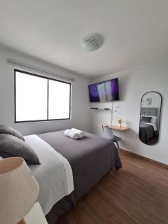 Miraflores - Dormitorio en Departamento compartido Baño Exclusivo Externo - 3