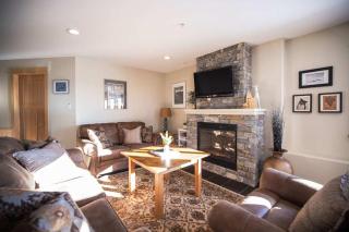 Arnica Chalet 2bd 2bath Ski In Out Silver Star - 6