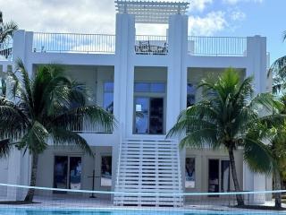 Calm Waters Private 6BR Beachfront Villa Pool & Rooftop View North Caicos - 6