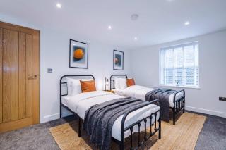 Old Town Hull Apt 3 - Two Bed - Sleeps 4 - 7