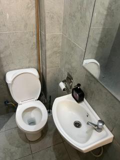 Luxury Studio with Pool Workspace Self Check-In - 5