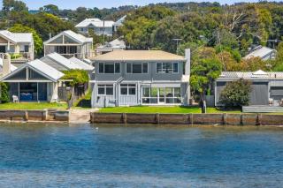 River Meets Ocean Edge - Absolute Waterfront - 6
