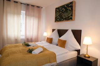 Deluxe House mit Terrasse & Garten - Komfort & Raum - 1