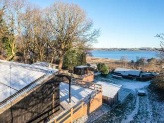 Family-Friendly Cottage Near the Coast - 6