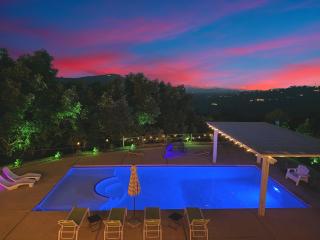 Private Pickleball Villa, Pool Oasis & Chic Casita - 3