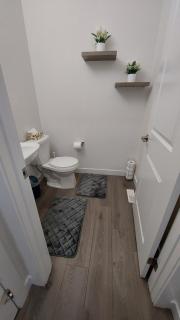 Kingsbury Palace - 2 Minutes from the Highway - 1