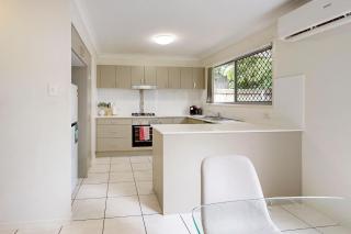 Homely & Welcoming in Mango Hill - 5