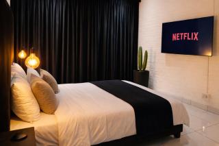 Industrial CHIC Apartment 113 - Luxury City Escape, Washing Machine & Fast WiFi - 9