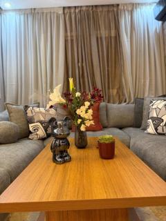 modern family stay - 7