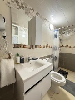 modern family stay - 6