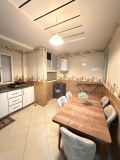 modern family stay - 2