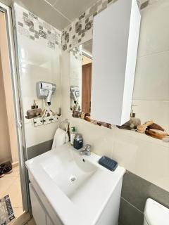 modern family stay - 1