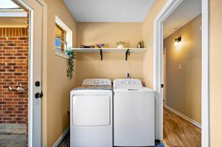 Enjoy Private Beach Near Home High Speed Internet Close to Kemah & NASA 5 STAR SUPER HOST - 1