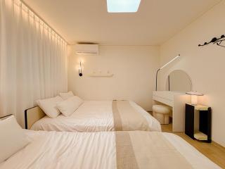 Nuage Atelier 366 in Hongdae - 7