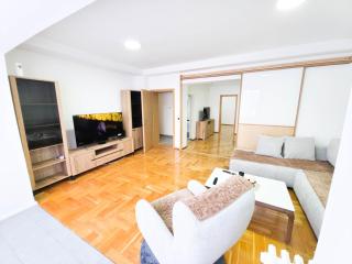 Dolce Square Apartment - 3