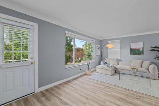 Dartmouth Haven | Bright 2BR Near WashU & Delmar - 3