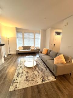 Modern 3 bedroom duplex home in Langley - 9