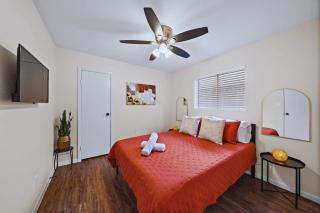 Cozy and Stylish 3-Bedroom Sanctuary - 7