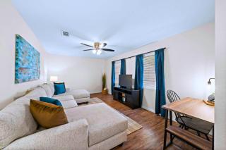 Cozy and Stylish 3-Bedroom Sanctuary - 4