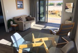 Our Twizel Weekender By The Lake - 6