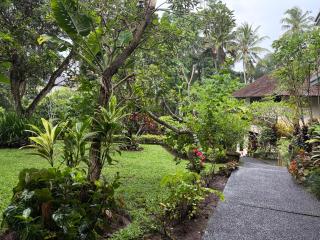 Raka Rai Bungalows - 3