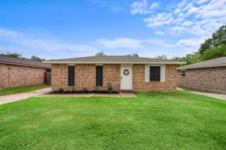 Charming Coastal Retreat in Seabrook TX - 6