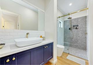 Luxury Family Retreat in Craigieburn - 3