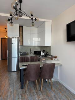 Cozy Modern Apartment - 7