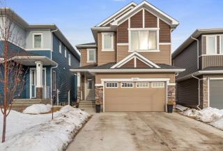 Brand New 3 Bedroom, 2 Washroom, Kitchen and Ensuite - 0