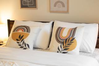 Modern & Cozy 1BR in Downtown Montreal - 6