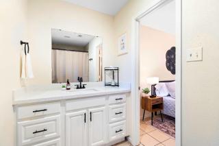 Seabrook Sanctuary Cozy 3BR Home Perfect for Families Privacy & Comfort Galore - 3