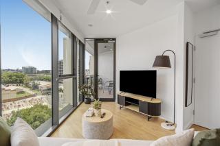 Stylish 1-Bed Apartment in South Brisbane - 7