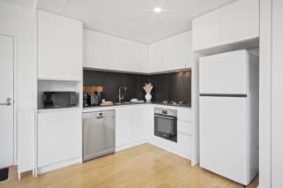 Stylish 1-Bed Apartment in South Brisbane - 1