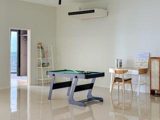 Taiping View High Floor 12 Pax Pool and Games - 4