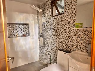 Exclusive Huge and Lovely 4 bedrooms and 3 bathrooms apartments in Santiago close to all funs - 1